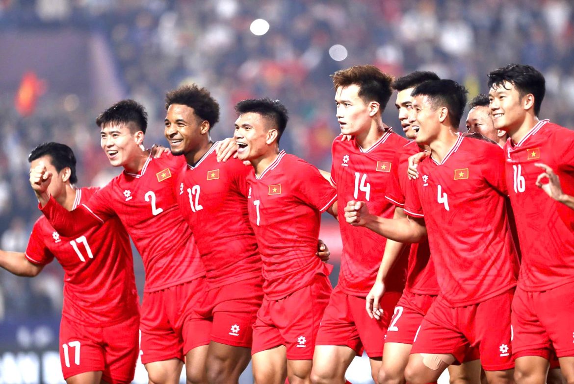 Nguyễn Xuân Son trở lại đội tuyển Việt Nam trong trận gặp tuyển Lào