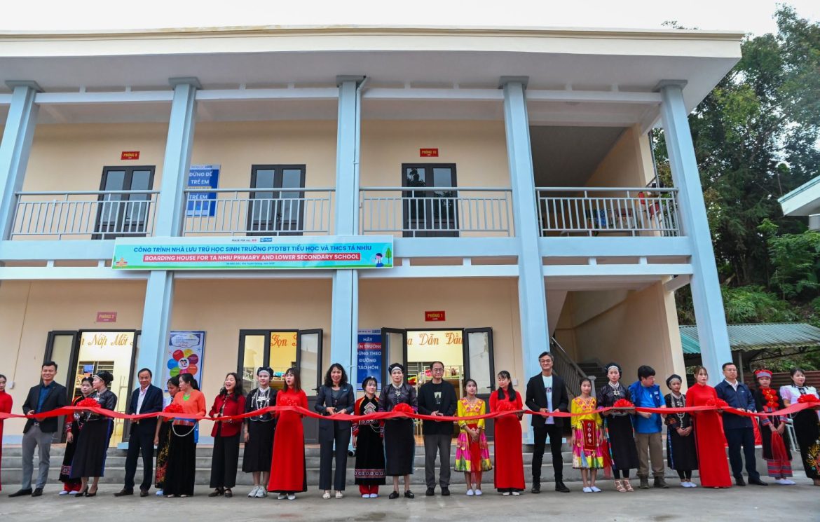 UNIQLO khánh thành nhà bán trú mới cho học sinh dân tộc thiểu số tại Tuyên Quang
