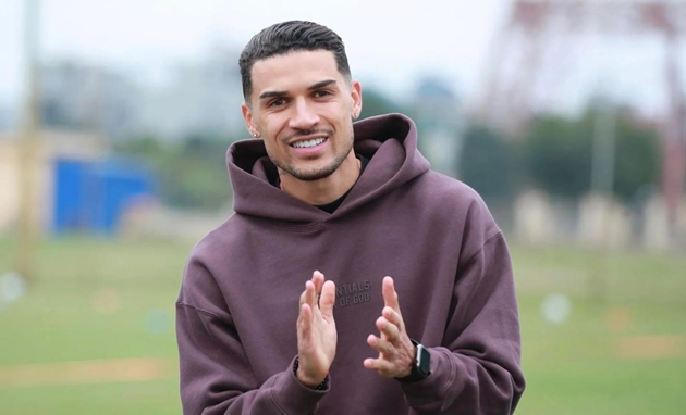 2 đại gia hạng Nhất cân nhắc chiêu mộ Hendrio