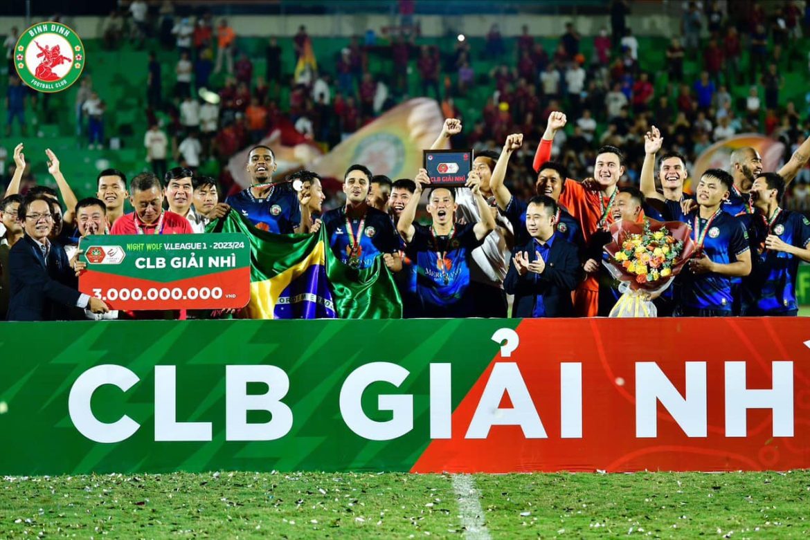 Á quân V-League chia tay 1/2 đội hình, HLV phá vỡ im lặng