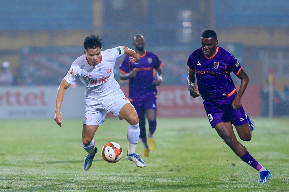 Bình Dương thay 2 chân sút ngoại