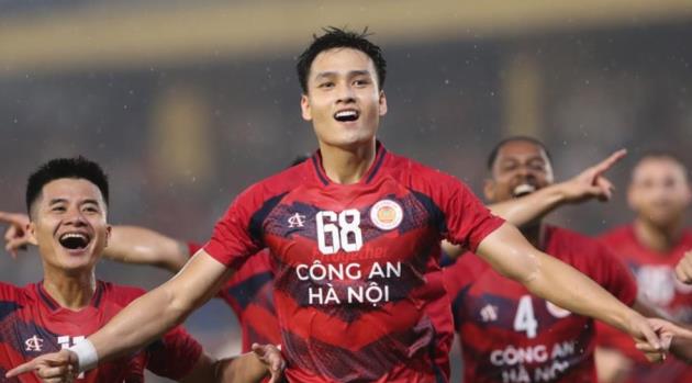 Bùi Hoàng Việt Anh chấn thương, lỡ hẹn với ĐT Việt Nam trong đợt tập trung tháng 10