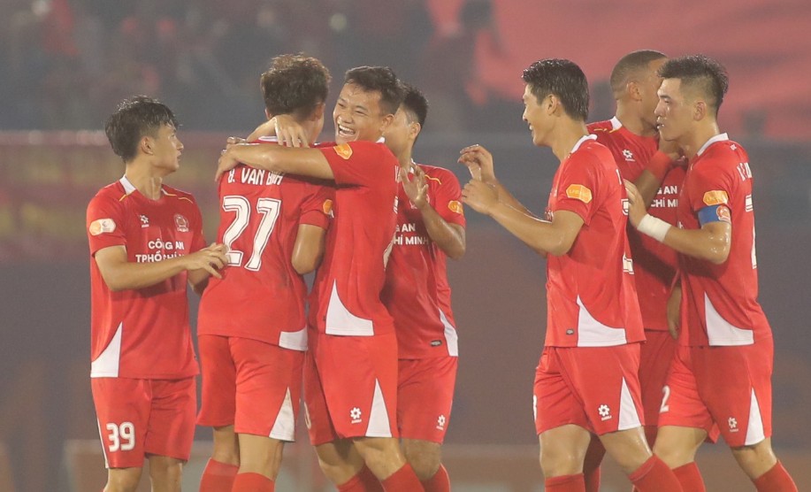 CA TPHCM lọt vào top 3 V-League: Thách thức và cơ hội