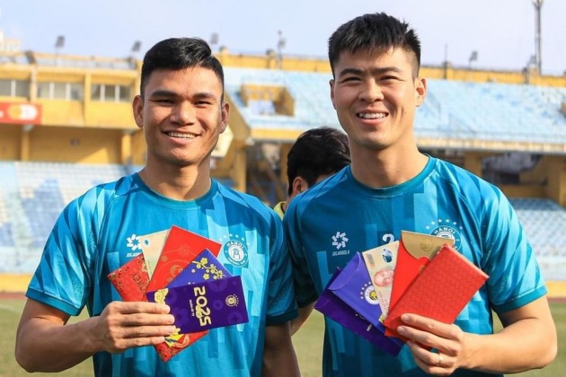 Các đội bóng V.League trải qua mùa Tết bận rộn