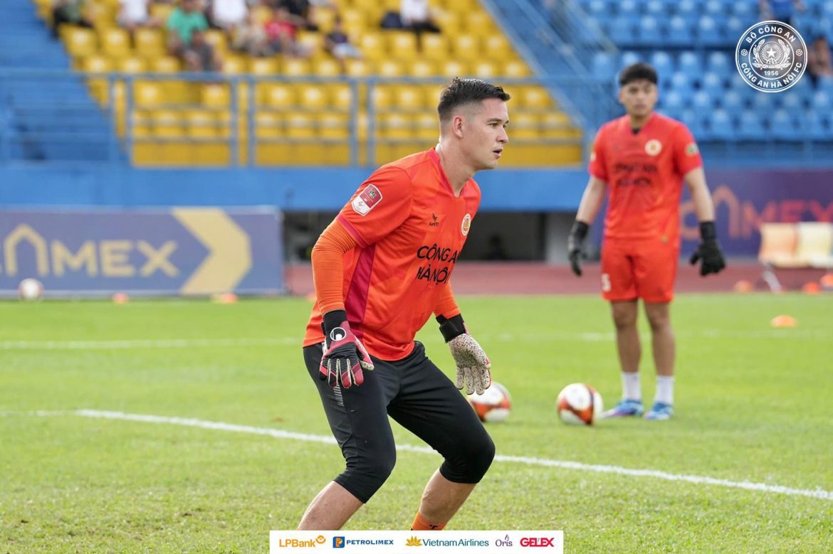 CAHN đàm phán với Mano Polking, HLV Trần Tiến đại nói thẳng suy nghĩ