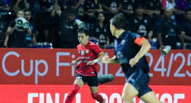 CAHN mất Văn Đô và dàn sao trụ cột ở trận đá bù V-League với Bình Định