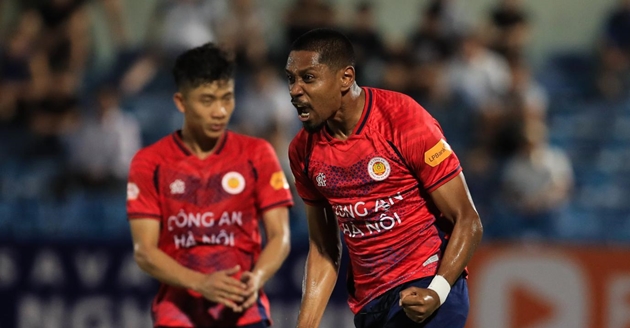 Cao Pendant Quang Vinh nhắn nhủ HLV Kim Sang-sik