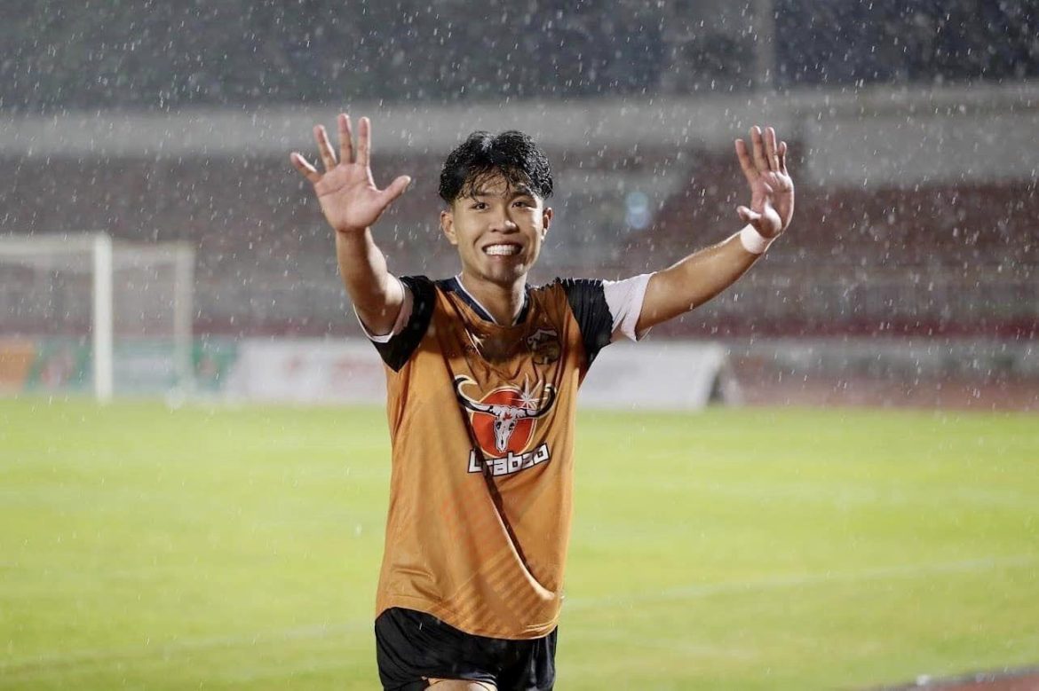 “Cậu ấy xứng đáng được trao cơ hội, hy vọng HLV Kim sẽ cân nhắc”