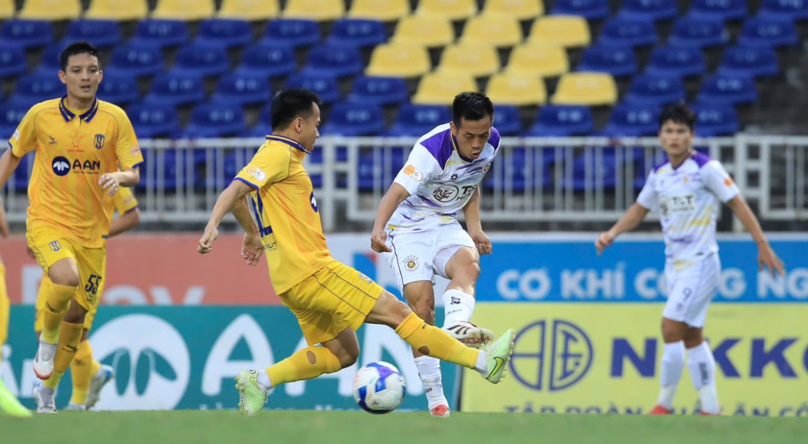 CĐV Hà Nội FC phấn khích với thắng lợi trước SLNA