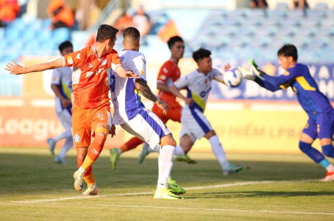 CHÍNH THỨC! Bình Định rớt hạng, Đà Nẵng tranh vé vớt với đội Công Phượng