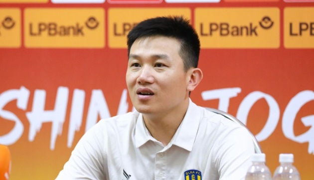 CHÍNH THỨC: Phan Như Thuật từ chức HLV SLNA