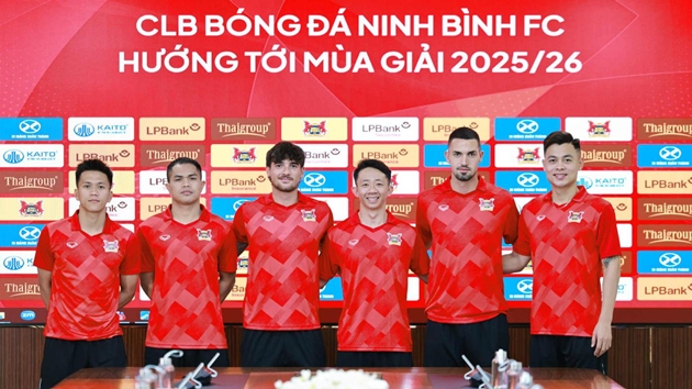 Chuyển nhượng V-League: Bức tranh phân hóa của một cuộc chơi