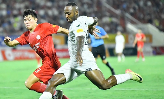 CLB Bình Định hòa Viettel 2-2, nhóm trụ hạng V-League thêm nghẹt thở