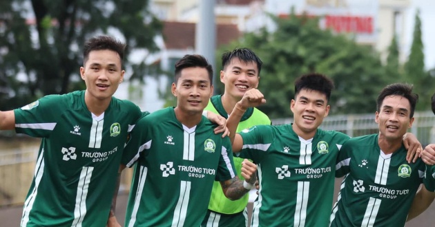 CLB Bình Phước chia tay 18 cầu thủ và ban huấn luyện sau khi lỡ hẹn V-League