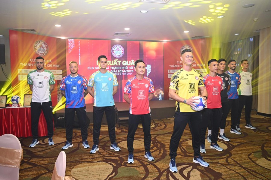 CLB TP HCM không muốn dừng ở top 4, Việt Nam có nhập tịch cũng không bằng Indonesia