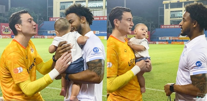 Đặng Văn Lâm có màn giao lưu hài hước với Xuân Son