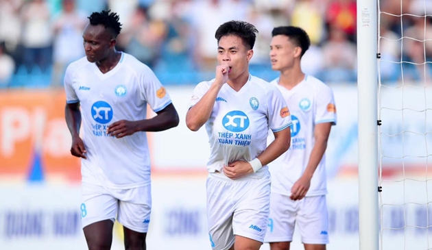 Đánh bại Quảng Nam, Nam Định chính thức vô địch V-League