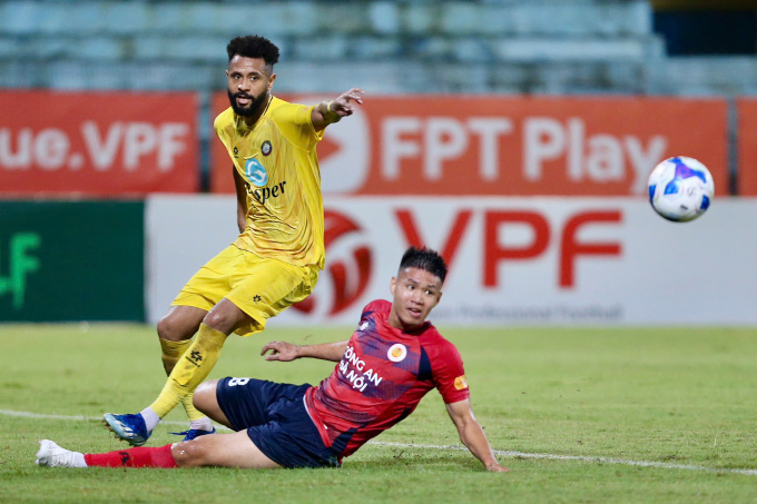 Đấu Nam Định, CAHN tổn thất lực lượng