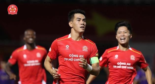 Điểm tin bóng đá Việt Nam 17/8: Tiến Linh mở tài khoản cho Công An TPHCM; Thất bại đáng tiếc của tuyển nữ Việt Nam