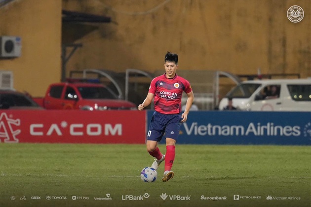 Điểm tin bóng đá Việt Nam 21/11: Đình Trọng khát khao trở lại ĐTQG; ĐT Việt Nam đá giao hữu với đội bóng cũ của Kim Sang Sik