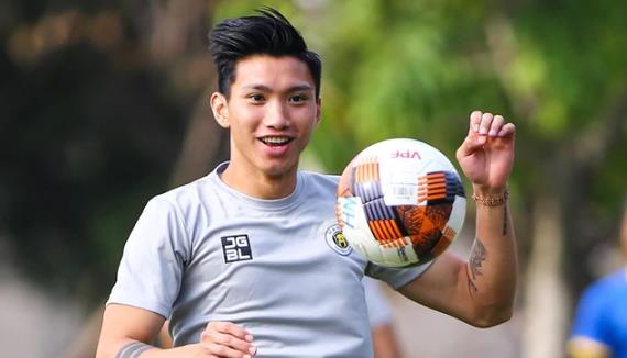 Điểm tin bóng đá Việt Nam 23/11: Văn Hậu sắp tái xuất; Văn Toàn rớt giá