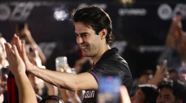 Điểm tin bóng đá Việt Nam 9/11: Kaka giữ trọn sức hút với fan Việt Nam; Viettel đánh rơi chiến thắng phút 90+4