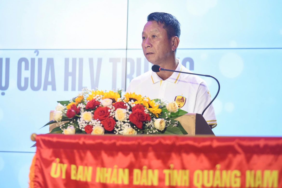 Đình Bắc gia nhập CAHN, HLV Quảng Nam nói thẳng suy nghĩ