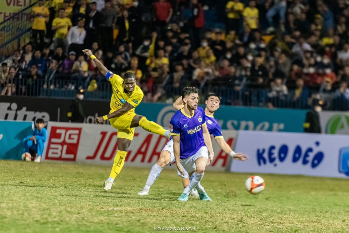 “Đó là cách giúp bóng đá Việt Nam phát triển”