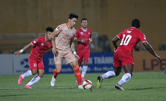 “Đoàn Văn Hậu sẽ trở lại mạnh mẽ hơn”