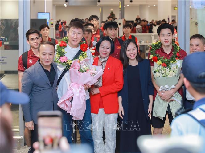 Đội tuyển U22 Việt Nam về nước, khép lại hành trình vinh quang và đầy tự hào tại SEA Games 33