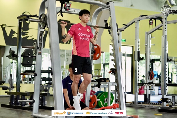 E ngại Jason Pendant Quang Vinh, Văn Hậu làm ngay 1 việc