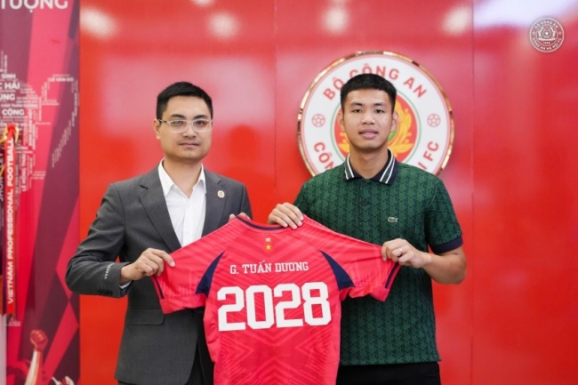 Giáp Tuấn Dương ký hợp đồng mới, gắn bó với CAHN đến 2028