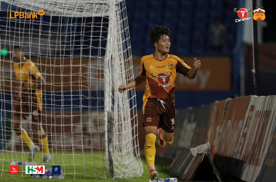 Hạ gục Bình Dương, HLV HAGL nhắn gửi 1 điều đến CAHN