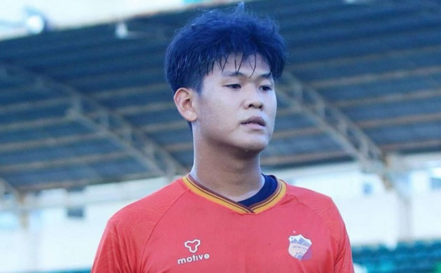 HAGL bổ sung thủ môn 20 tuổi cao gần 2m