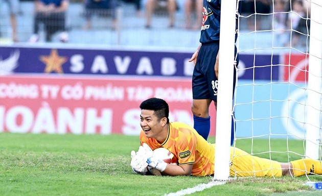 HAGL đau đầu với vị trí trọng yếu