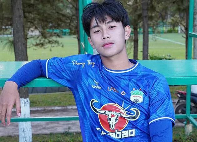 HAGL gây sốc với tài năng 16 tuổi