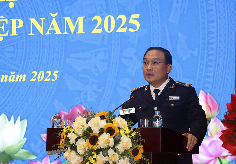 Hải quan khu vực III cam kết ‘lấy người dân, doanh nghiệp làm trung tâm phục vụ’