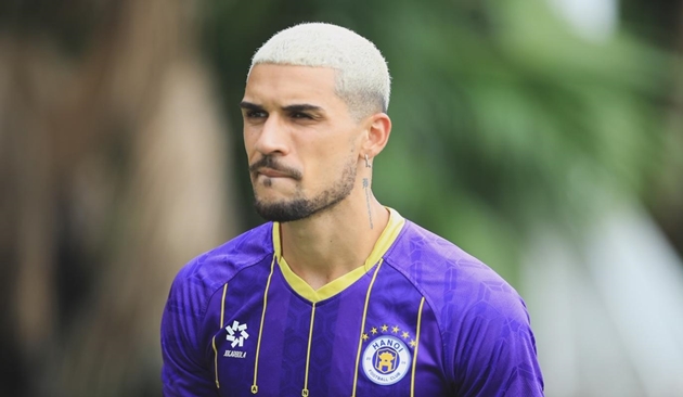 Hendrio chuẩn bị hoàn tất quá trình nhập tịch