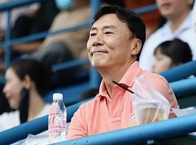 HLV Ha Hyeok-jun ‘soi’ Tiến Linh ở trận đấu của Bình Dương