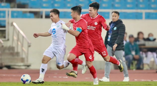 HLV Nguyễn Đức Thắng không phục sau thất bại của Thể Công Viettel trước Nam Định