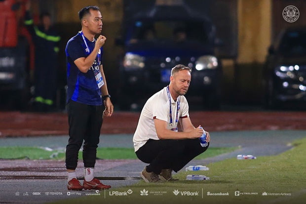 HLV Polking chỉ ra cái tên khiến CAHN thua Thanh Hóa