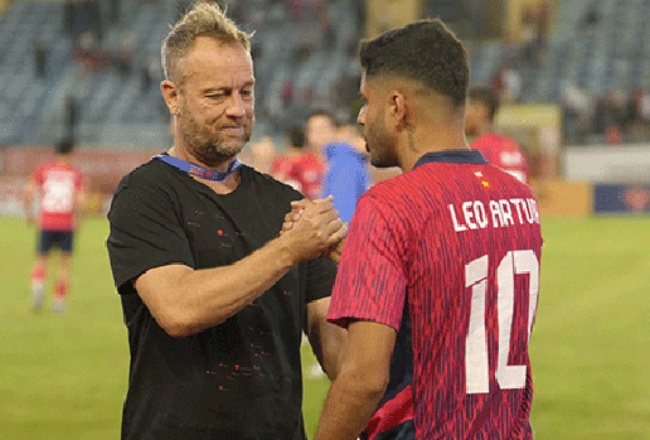 HLV Polking giúp CAHN lột xác và chinh phục danh hiệu