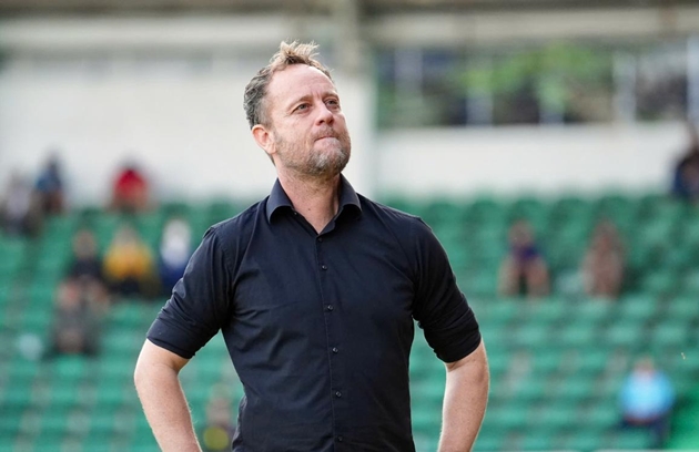 HLV Polking: Thật xấu hổ với lối đá của HAGL