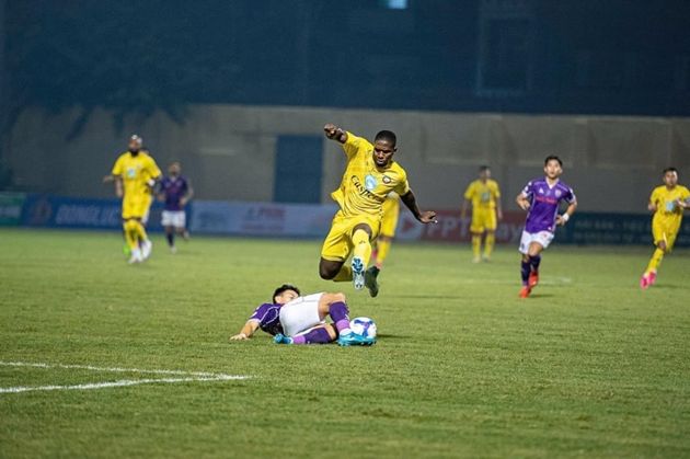 HLV Popov chán nản vì Thanh Hóa mất chân sút chủ lực