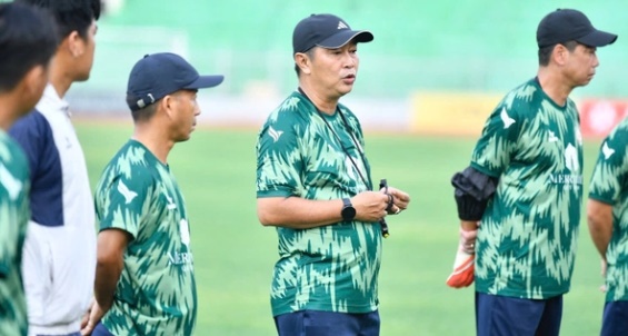 HLV Trần Minh Chiến chia tay Bình Định