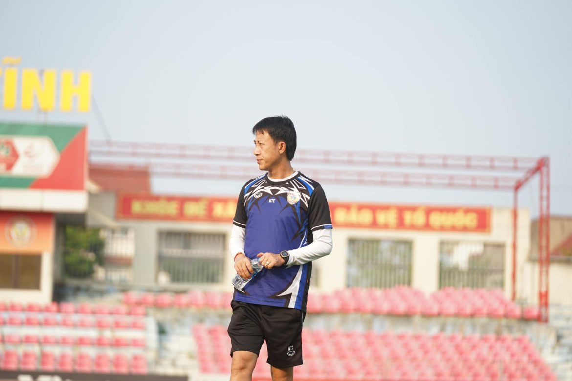 HLV V-League: “Chúng tôi đều là người lớn cả rồi”