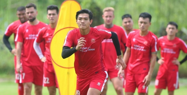 Hoàng Phúc đánh giá cao ngoại binh Nam Định, Công an TP.HCM lên kế hoạch kỹ lưỡng