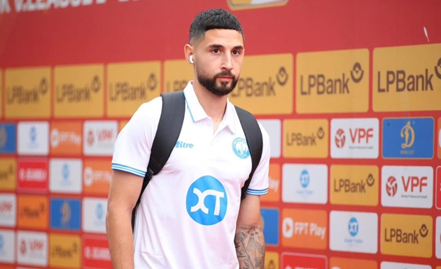 Kevin Phạm Ba gia hạn hợp đồng với Nam Định