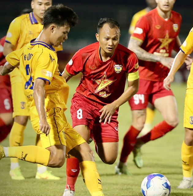 Kịch tính phút bù giờ, Hà Tĩnh lỡ cơ hội đoạt ngôi đầu HAGL