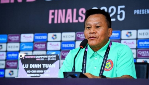 Lỡ chung kết C1, HLV TP.HCM thừa nhận đối thủ tận dụng cơ hội tốt